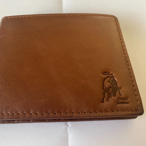MEN BROWN BIFOLD LEATHER WALLET - Picture 1 of 7